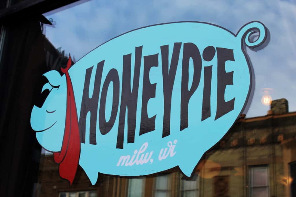 Female Foodie Milwaukee: Honeypie