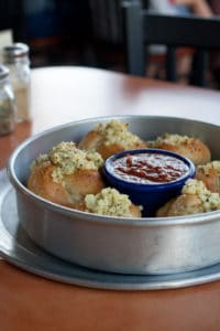 Este Pizza Co. in Salt Lake City: home of the perfect cheese pizza and massive, doughy garlic knots. Yum!