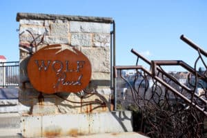 Milwaukee: Wolf Peach