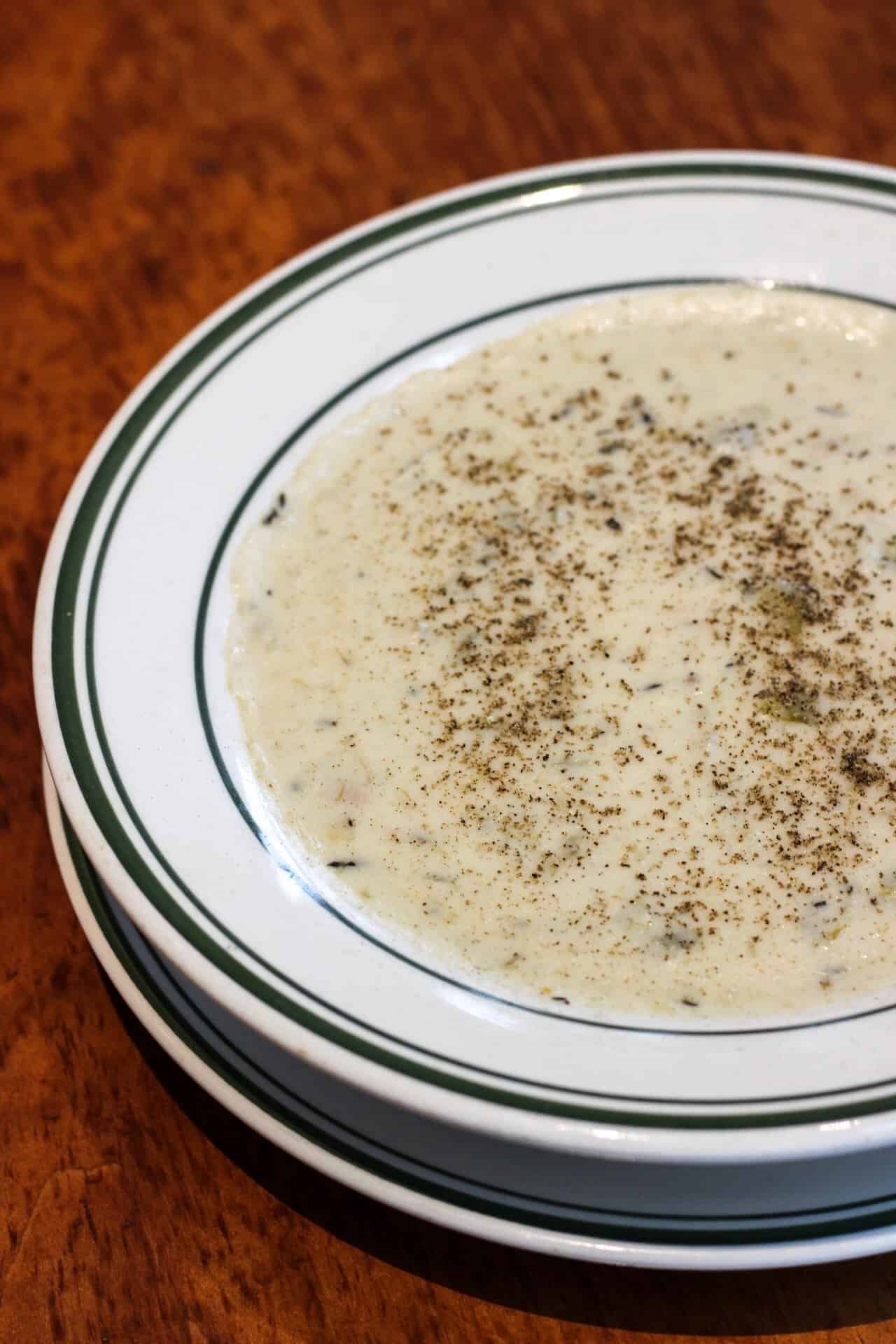 A collection of restaurants that serve the best soup in Salt Lake City, Utah! From clam chowder to chicken noodle to french onion, we have you covered.