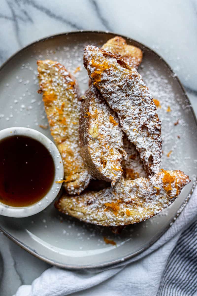 air fryer french toast sticks on plate