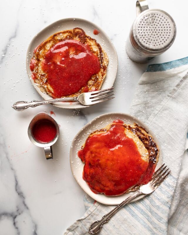 Be honest: 1, 2, or 3? 🍓  Our brand new strawberry pancake recipe (complete w/homemade strawberry syrup) recipe is up on the Female Foodie App!  Real talk: the syrup is so good, you’ll want to eat it on everything. 😍  Join hundreds of readers on the Female Foodie App at femalefoodie.com/app or click our link in profile to try it for just $1 for the first month!  #femalefoodie #femalefoodieapp #strawberryrecipes #strawberrypancakes