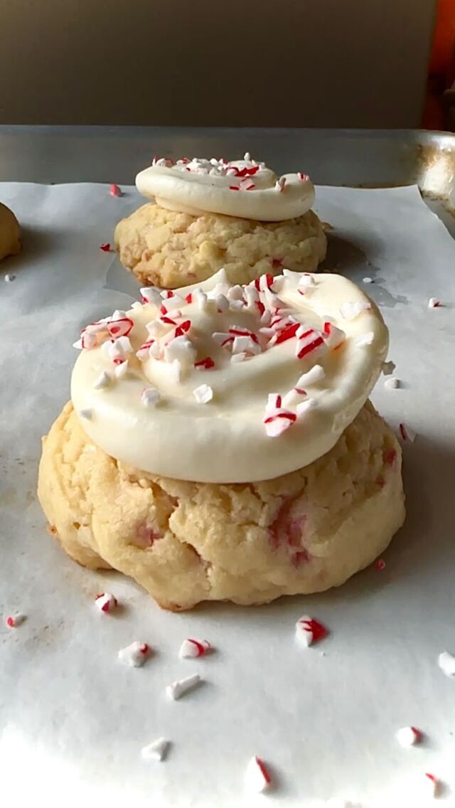 12 DAYS OF CHRISTMAS COOKIES 🎄⭐️🎅🏼  Get ready for 12 days of delicious & showstopping holiday cookies! From old classics like gingerbread cookies and chocolate dipped shortbread to new favorites like candy cane sugar cookies and brown butter pistachio chocolate chip cookies, we have you covered.  Series begins TOMORROW!  #femalefoodie #femalefoodierecipe #christmascookies