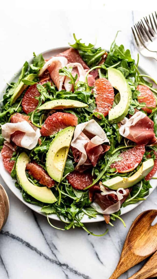 GALENTINE’S DINNER PARTY PT. 1/6 💕  GRAPEFRUIT AVOCADO SALAD W/PROSCIUTTO  Ingredients 💫 
1 large grapefruit
2 Tablespoons extra virgin olive oil
1 Tablespoon honey
kosher salt and fresh cracked pepper
5 oz arugula (roughly 5 cups, loosely packed)
½ large avocado, cut into ½” wedges
⅛-⅓ lb of prosciutto, thinly sliced
flaky sea salt and freshly cracked pepper for garnish  Comment the word “valentine” below and we’ll DM you this recipe plus all the other recipes from our Galentine’s Dinner Party Series. 🥰  Full printable recipe at femalefoodie.com  #femalefoodie #femalefoodierecipe #galentines #galentinesday #dinnerparty #dinnerpartyideas #valentinesdinner #valentinesday2024 #easysalad